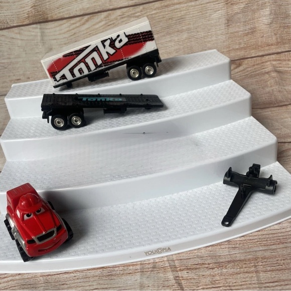 Set Of 4 Tonka Toy Cars, Trailers and Chuck Lil - Picture 1 of 5